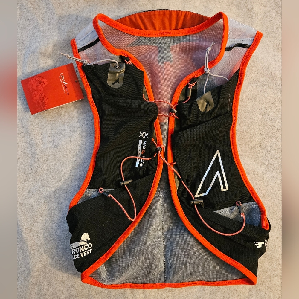 UltrAspire Big Bronco Race Vest